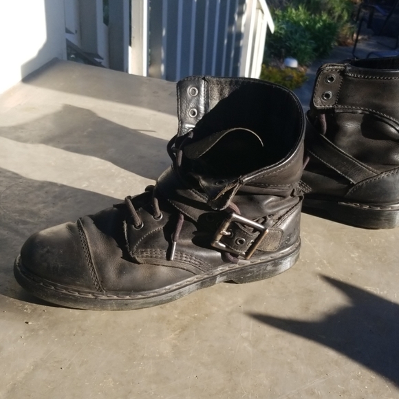 Dr. Martin's - Picture 4 of 4